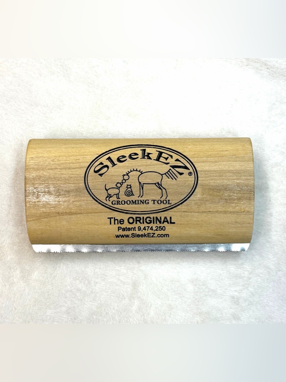 SleekEZ Original Grooming Tool Horse Dog Cat Deshedding Brush 5” Preowned